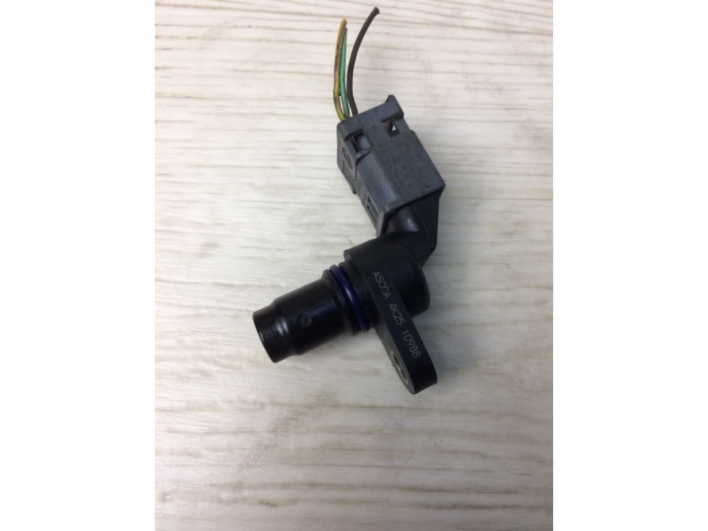 AS7Z-6B288-A | Датчик положения распредвала FORD FOCUS 10-18 - Фото 2