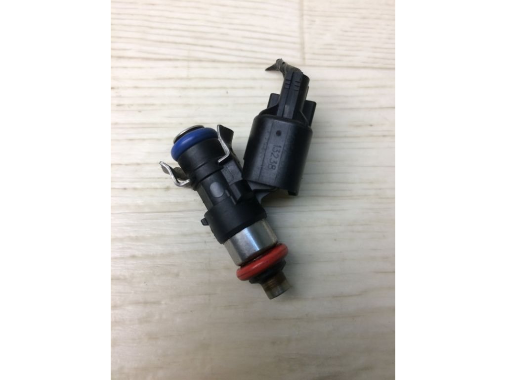 BR3Z-9F593-B | Форсунка топливная FORD EDGE 06-14 - Фото 2