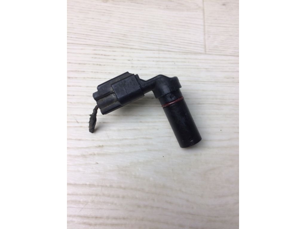 AT4Z-6B288-A | Датчик положения распредвала FORD EDGE 06-14 - Фото 2