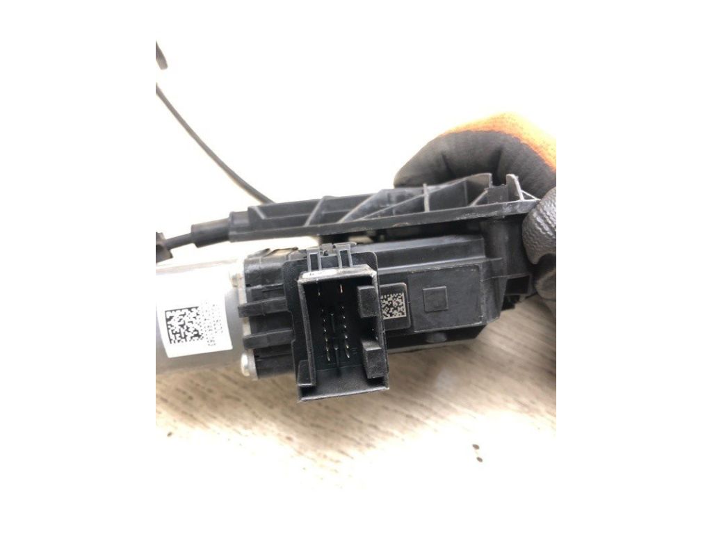 561 839 462 F | Стеклоподъемник задн. прав. VOLKSWAGEN PASSAT B8 14- - Фото 4