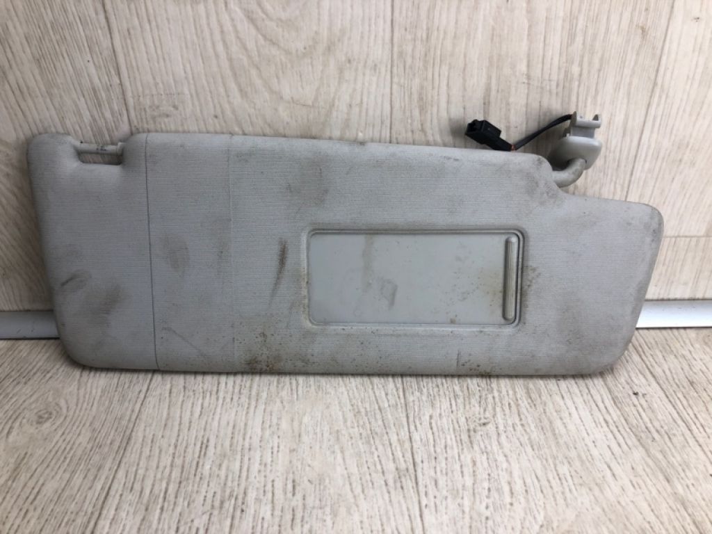 561 857 552 A 2F4 | Козырек солнцезащитный прав. VOLKSWAGEN PASSAT B8 14-