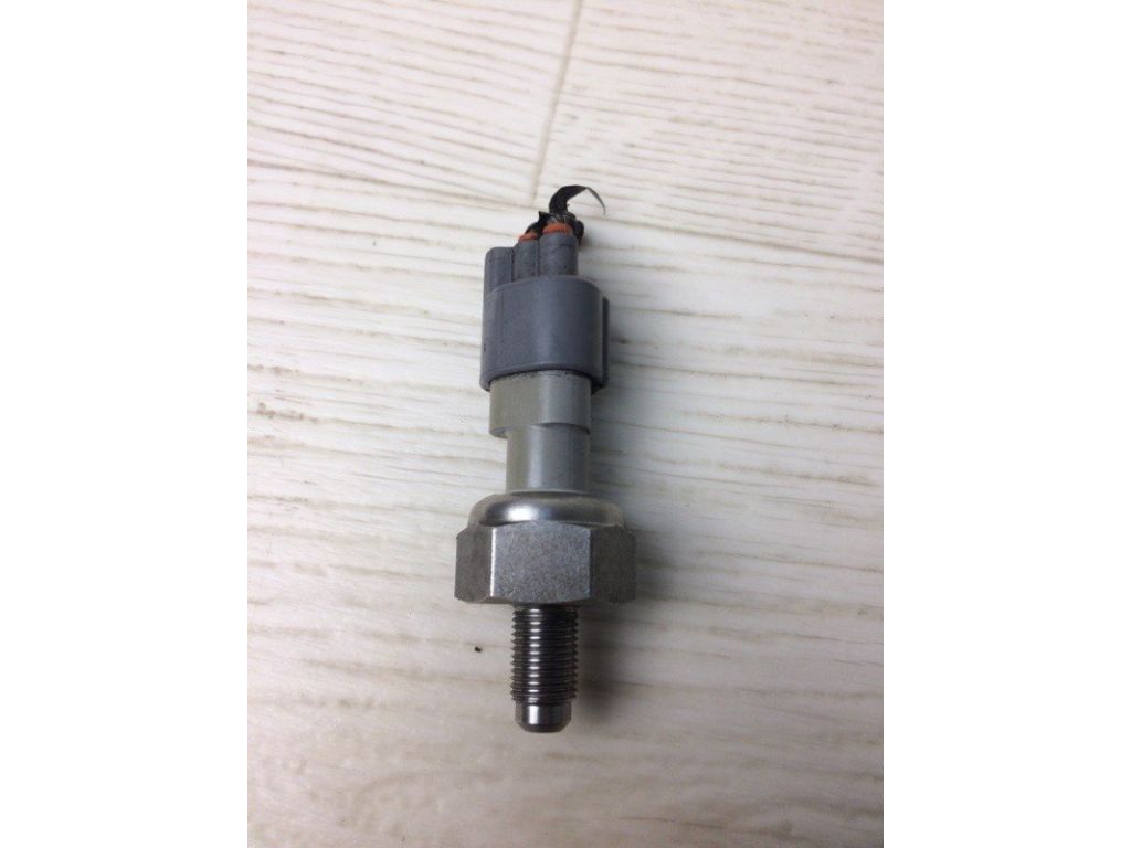 BL3Z-9F972-A | Датчик давления топлива FORD FOCUS 10-18 - Фото 2