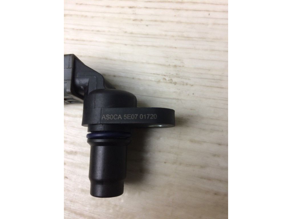 AS7Z-6B288-A | Датчик положення распредвала FORD FOCUS 10-18 - Фото 3