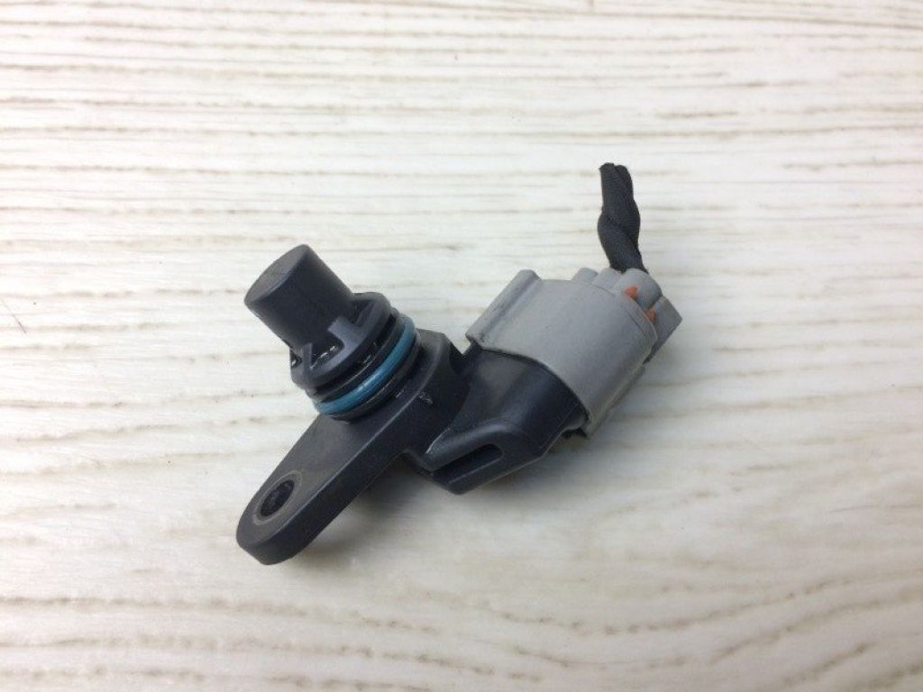 39350-25010 | Датчик положення распредвала KIA FORTE/CERATO TD 08-13