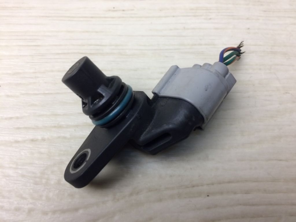 39350-25010 | Датчик положения распредвала HYUNDAI SONATA YF 10-14