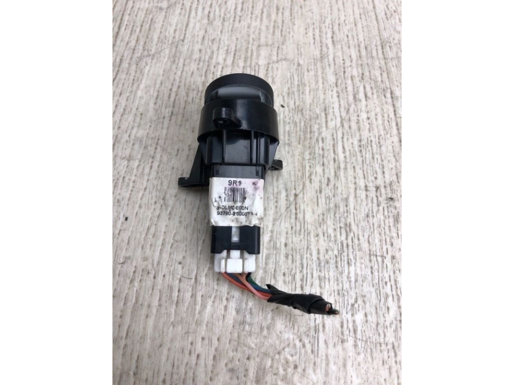 93780-2S000TAN | Кнопка обогрева заднего стекла HYUNDAI TUCSON LM 09-15 - Фото 2