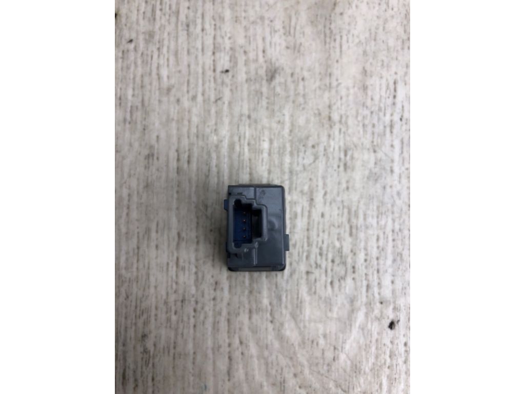 84988-42071 | Кнопка TOYOTA RAV4 13-19 - Фото 3