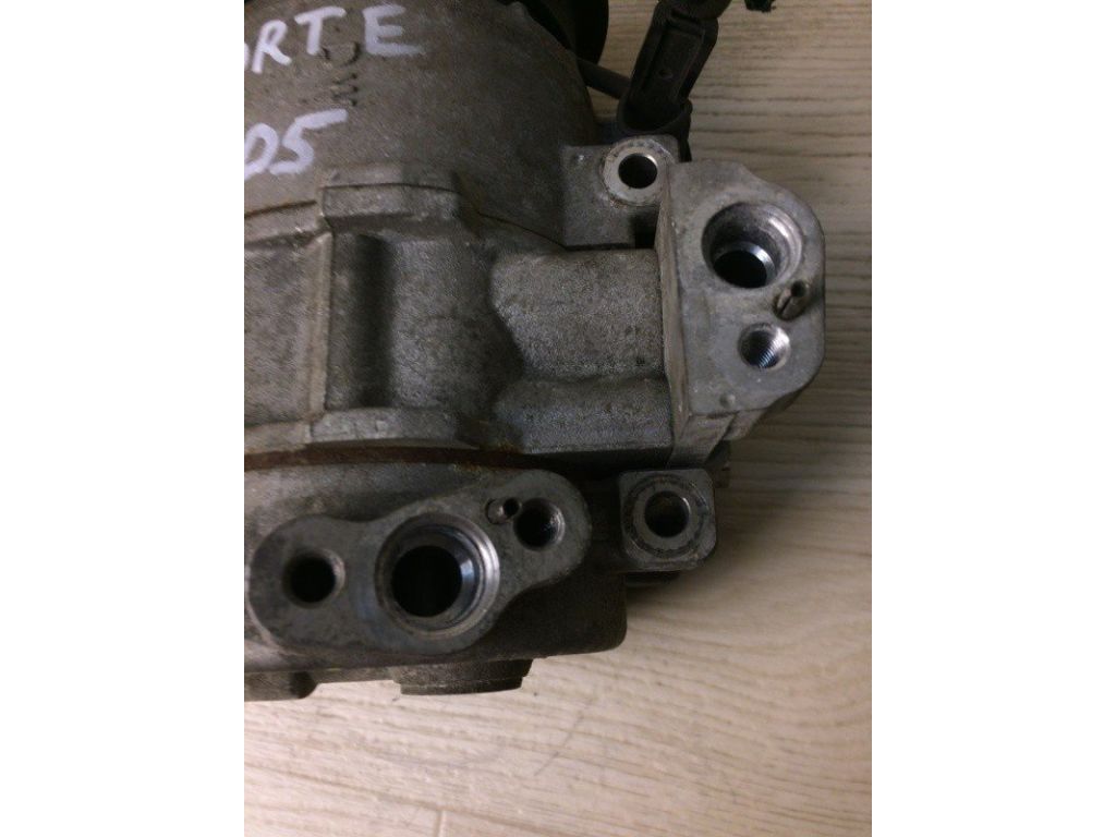 97701-1M130 | Компресор кондиціонера KIA FORTE/CERATO TD 08-13 - Фото 4