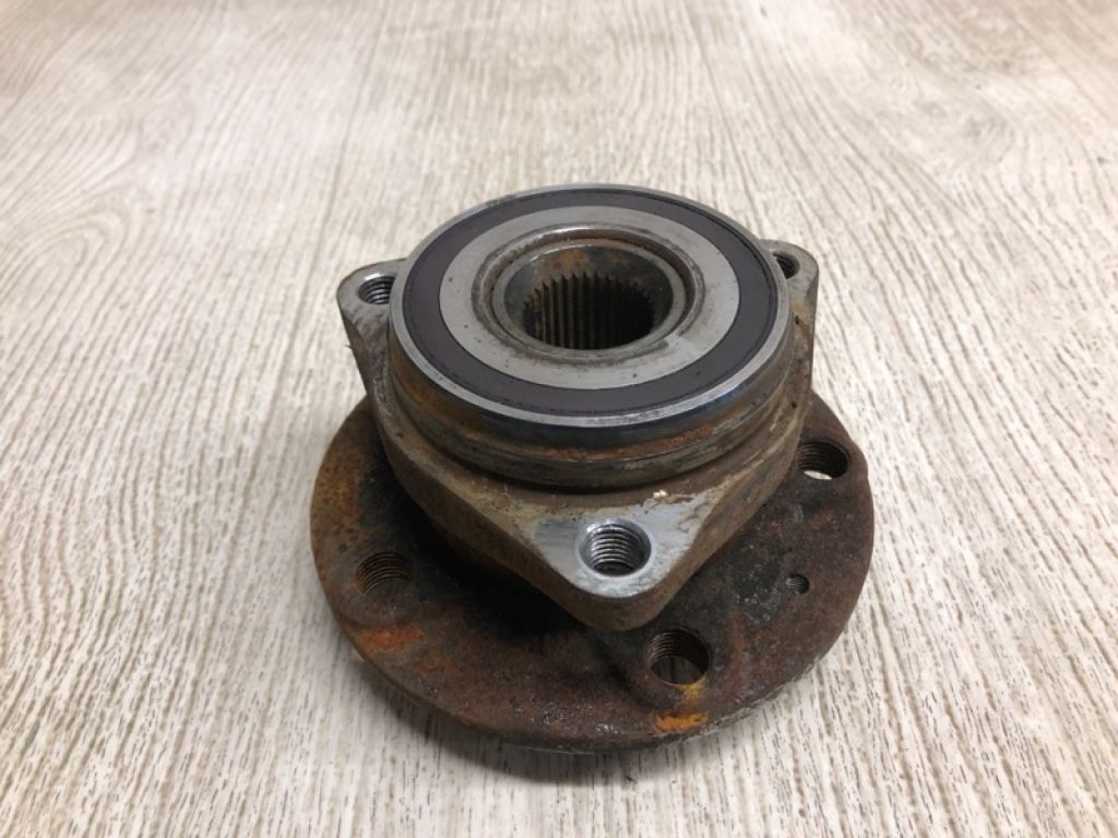 5Q0 407 621 F | Маточина колеса передн. VOLKSWAGEN JETTA USA 18-