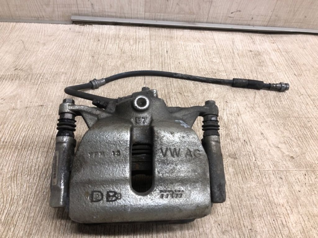 5QM 615 124 | Супорт гальмівний передн. прав. VOLKSWAGEN JETTA USA 18-