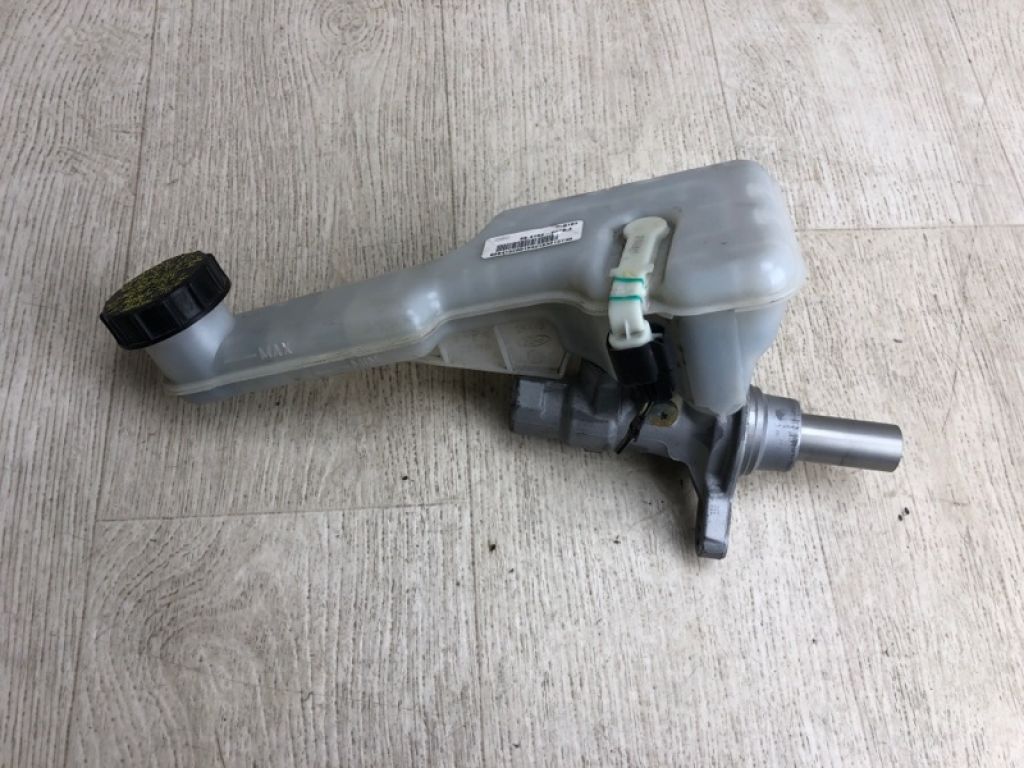 DG9Z-2140-A | Головний гальмівний циліндр FORD FUSION 14- - Фото 3