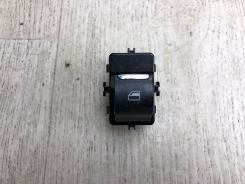 DG9Z-14529-AB | Кнопка стеклоподъемника задн. прав. FORD FUSION 14-