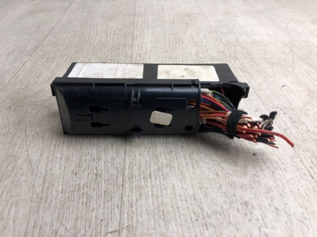 000 937 615 | Блок предохранителей моторный отсек VOLKSWAGEN JETTA USA 10-17 - Фото 4