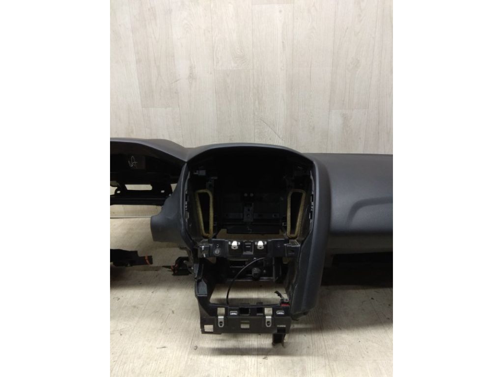 DV6Z-5804320-GA | торпедо FORD FOCUS 10-18 - Фото 5