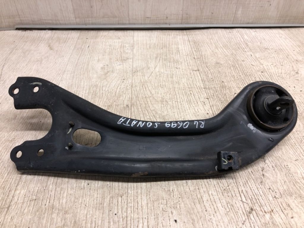 55270-3Q000 | Рычаг задней подвески продольный лев. HYUNDAI SONATA YF 10-14