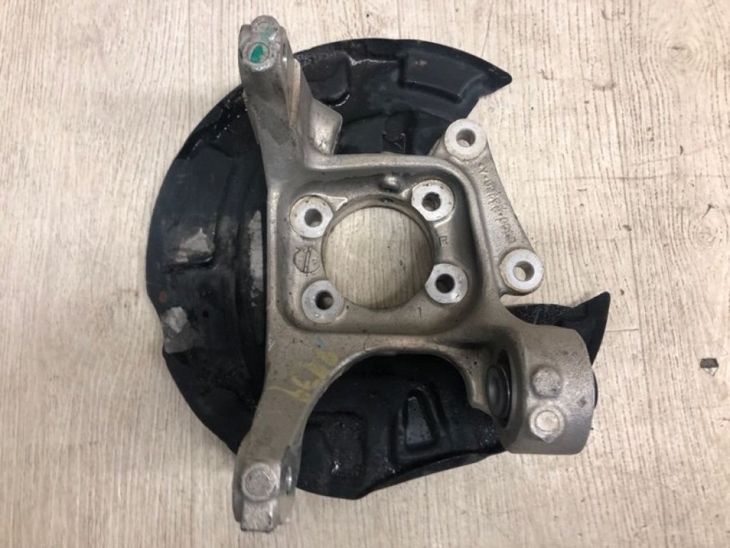 DG9Z-5B758-B | Цапфа задн. прав. FORD FUSION 14-