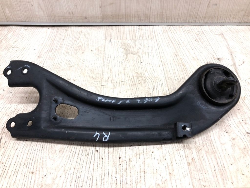 55270-3Q000 | Важіль задньої підвіски поздовжній лів. HYUNDAI SONATA YF 10-14