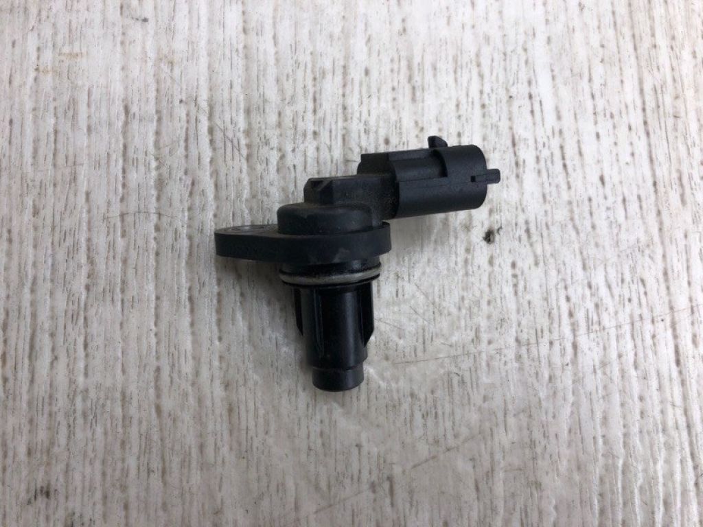 39350-2B030 | Датчик положення распредвала HYUNDAI ACCENT RB 10-