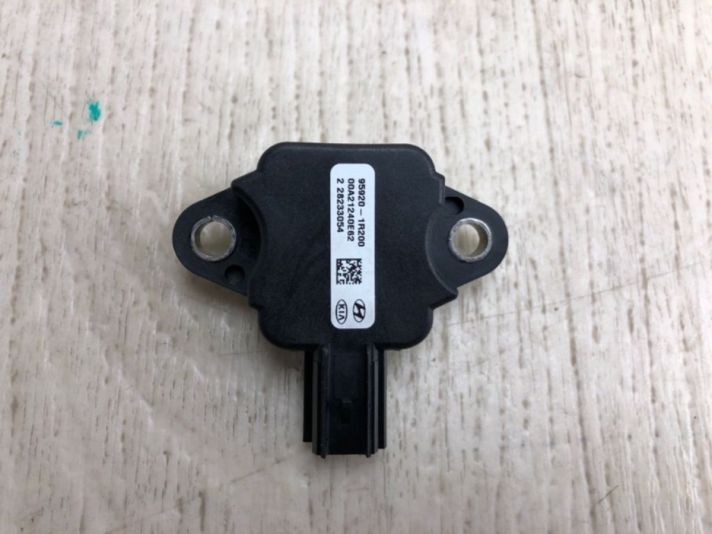 95920-1R200 | Датчик удару HYUNDAI ACCENT RB 10-