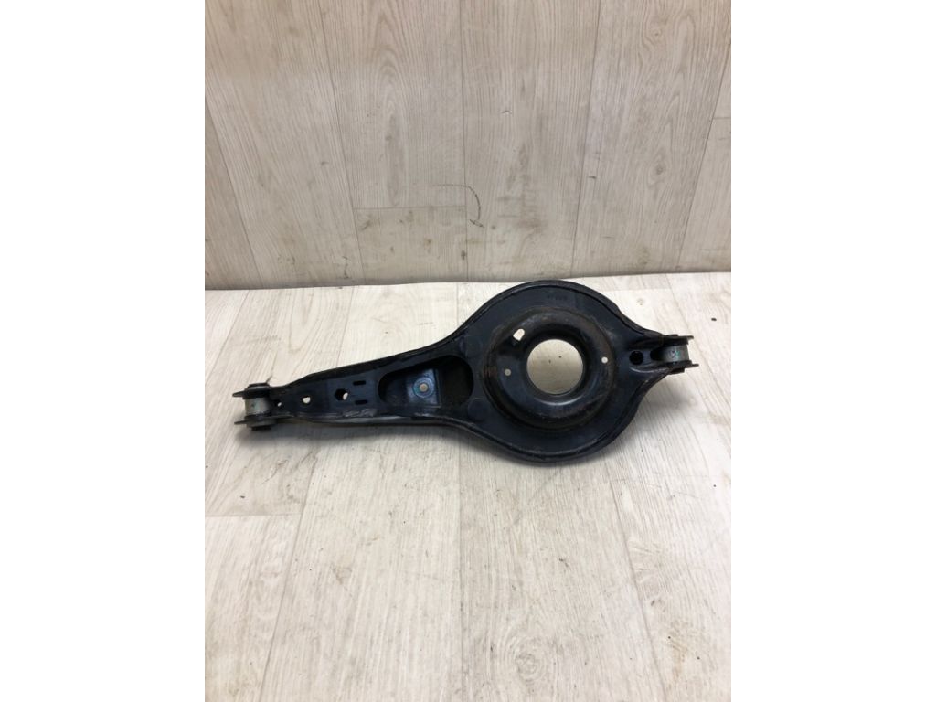 CV6Z-5500-B | Важіль задньої підвіски нижній поперечний FORD FOCUS 10-18 - Фото 4