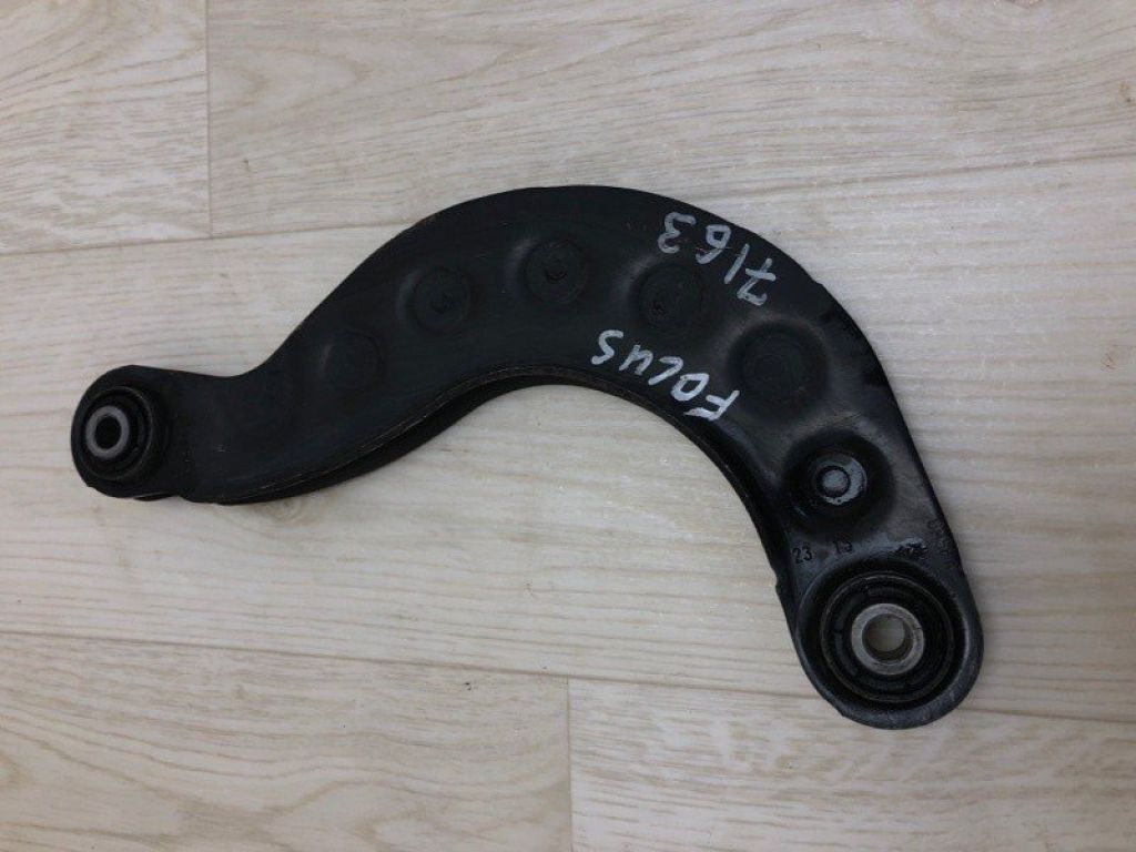 AV6Z-5500-B | Рычаг задней подвески поперечный верхний FORD FOCUS 10-18 - Фото 2