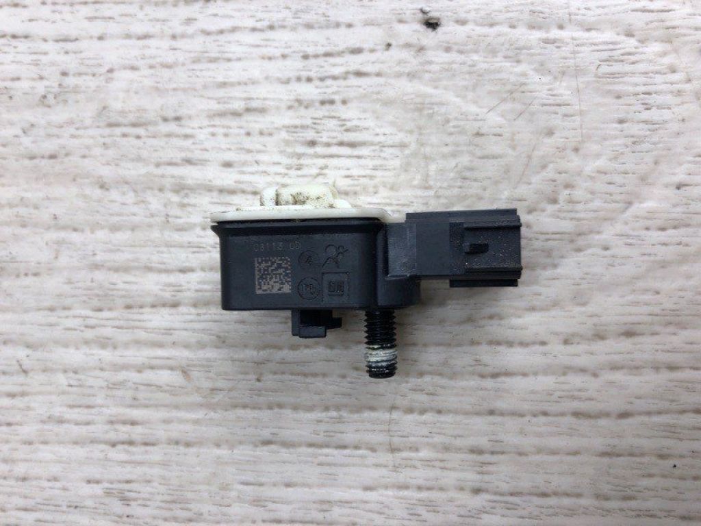 13576422 | Датчик удару передн. CADILLAC XTS 13-17 - Фото 2