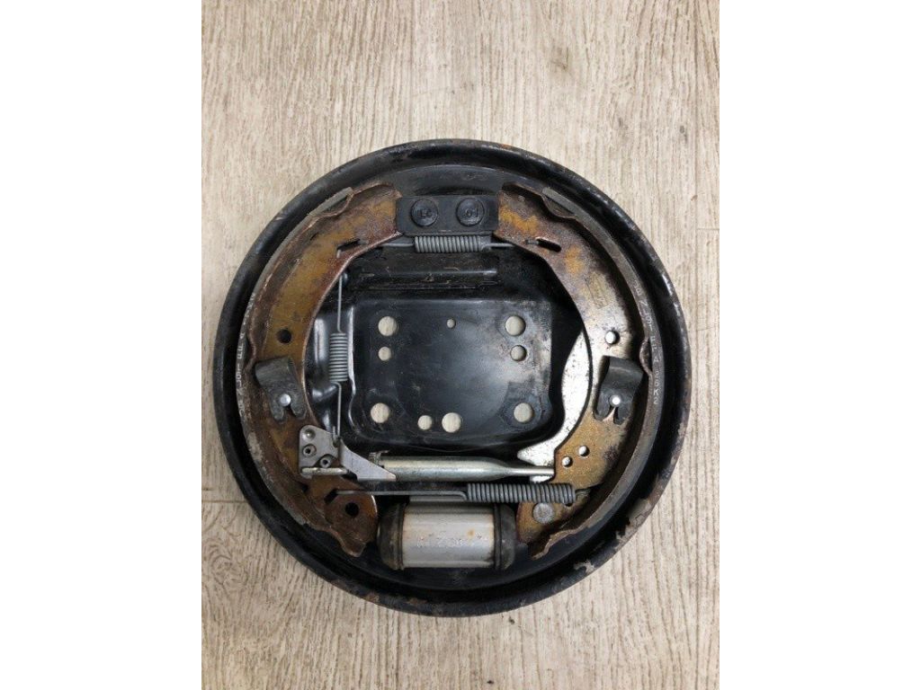 8V5Z-2211-B | Гальмівний механізм задн. прав. FORD FIESTA 08-17 - Фото 2