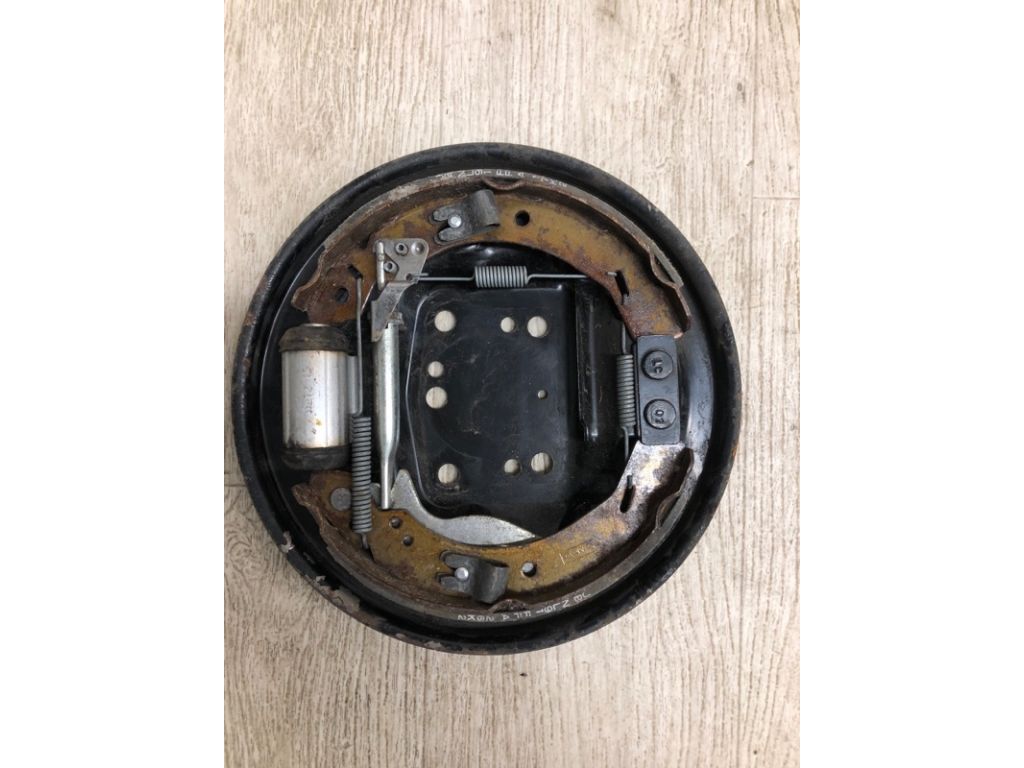 8V5Z-2211-B | Гальмівний механізм задн. прав. FORD FIESTA 08-17 - Фото 3