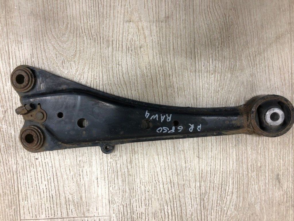 48760-48110 | Рычаг задней подвески продольный прав. TOYOTA RAV4 13-19
