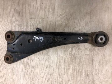 Рычаг задней подвески продольный лев. TOYOTA RAV4 13-19