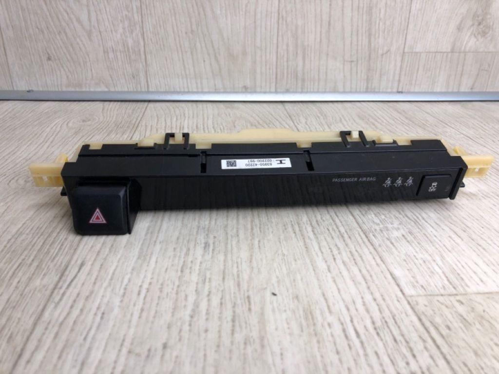 83950-42220 | Монитор TOYOTA RAV4 13-19