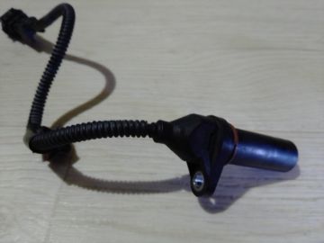 Датчик положения коленвала KIA FORTE YD 12-