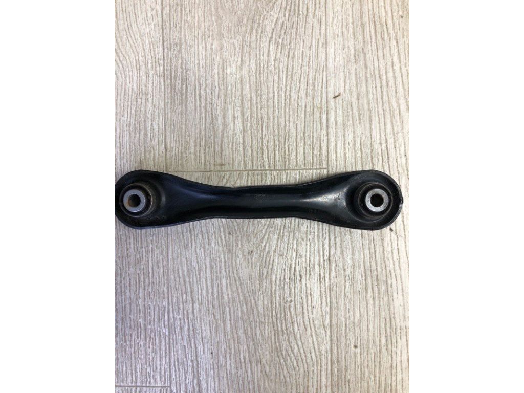 BV6Z-5500-D | Рычаг задней подвески поперечный нижний FORD FOCUS 10-18 - Фото 3