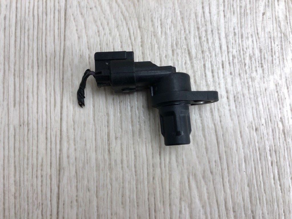 BE8Z-6B288-A | Датчик положення распредвала FORD FIESTA 08-17