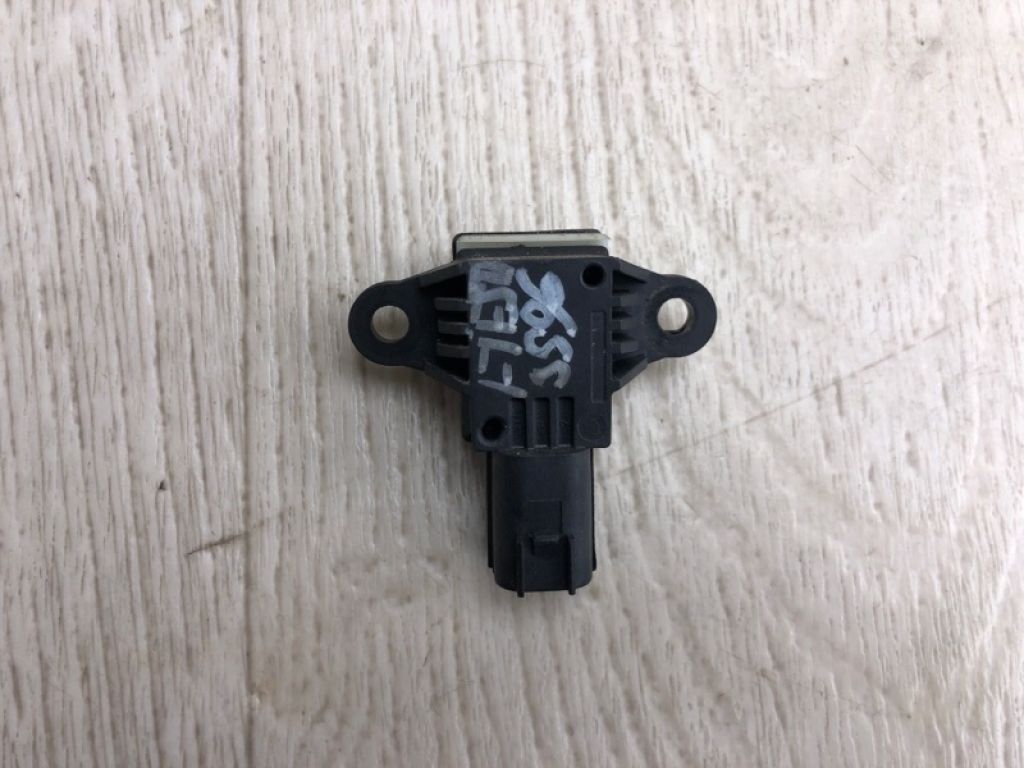 CT4Z-14B345-A | Датчик удару FORD FIESTA 08-17