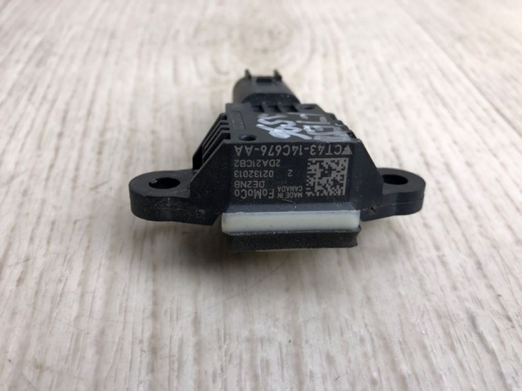 CT4Z-14B345-A | Датчик удару FORD FIESTA 08-17 - Фото 2