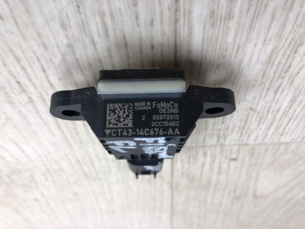 CT4Z-14B345-A | Датчик удара FORD FIESTA 08-17 - Фото 2