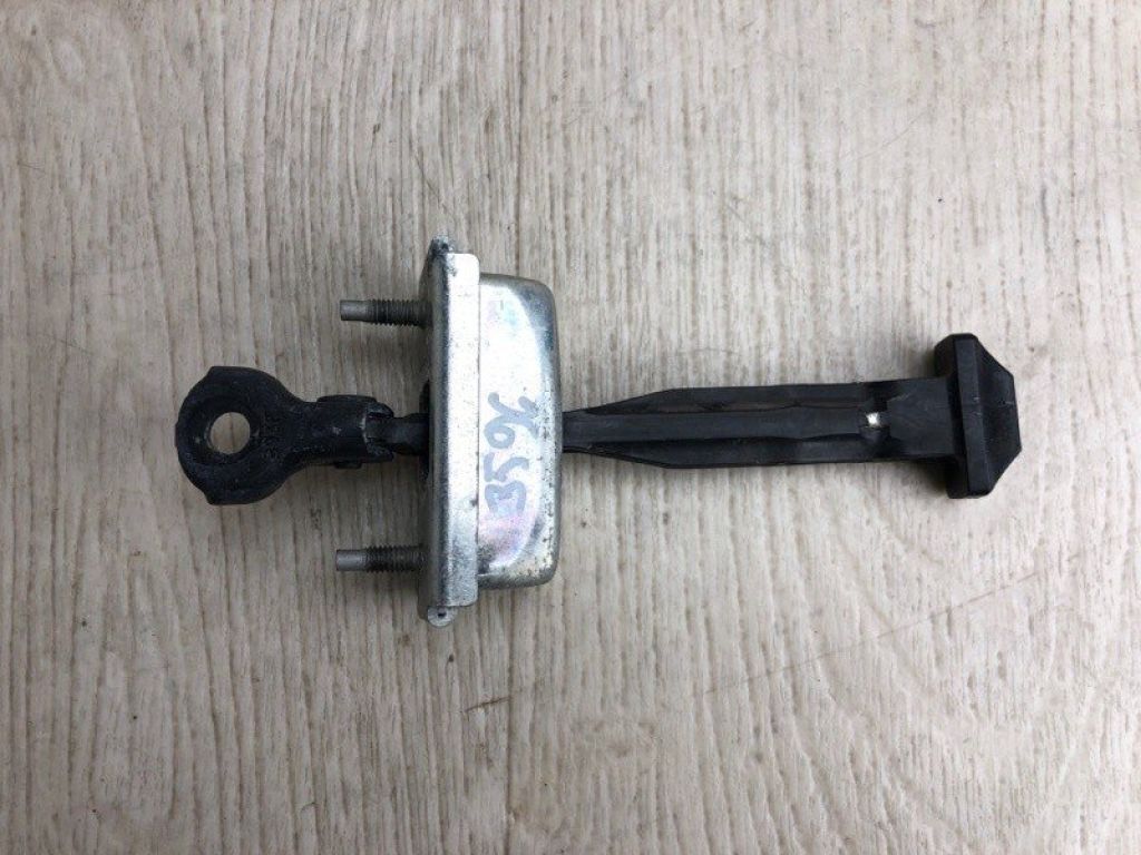 AE8Z-5427204-A | Обмежувач дверей задн. FORD FIESTA 08-17