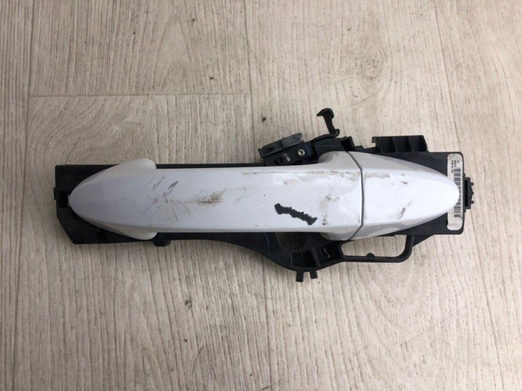 BE8Z-5426685-C | Ручка двері зовнішня задн. лів. FORD FIESTA 08-17