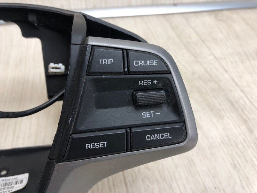 96700-F2030 | Кнопки на руль HYUNDAI ELANTRA AD 16- - Фото 3