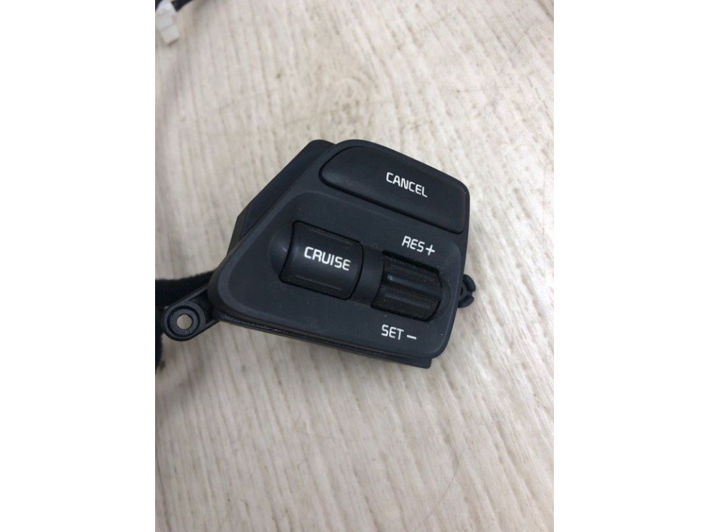 96710-A7200K3S | Кнопки руля KIA FORTE YD 12- - Фото 3