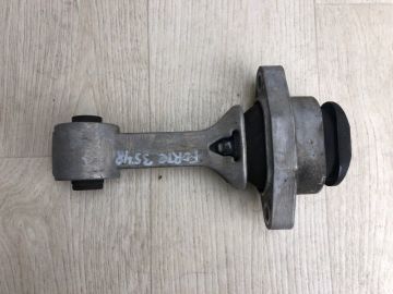 Подушка двигуна нижня передн. KIA FORTE YD 12-