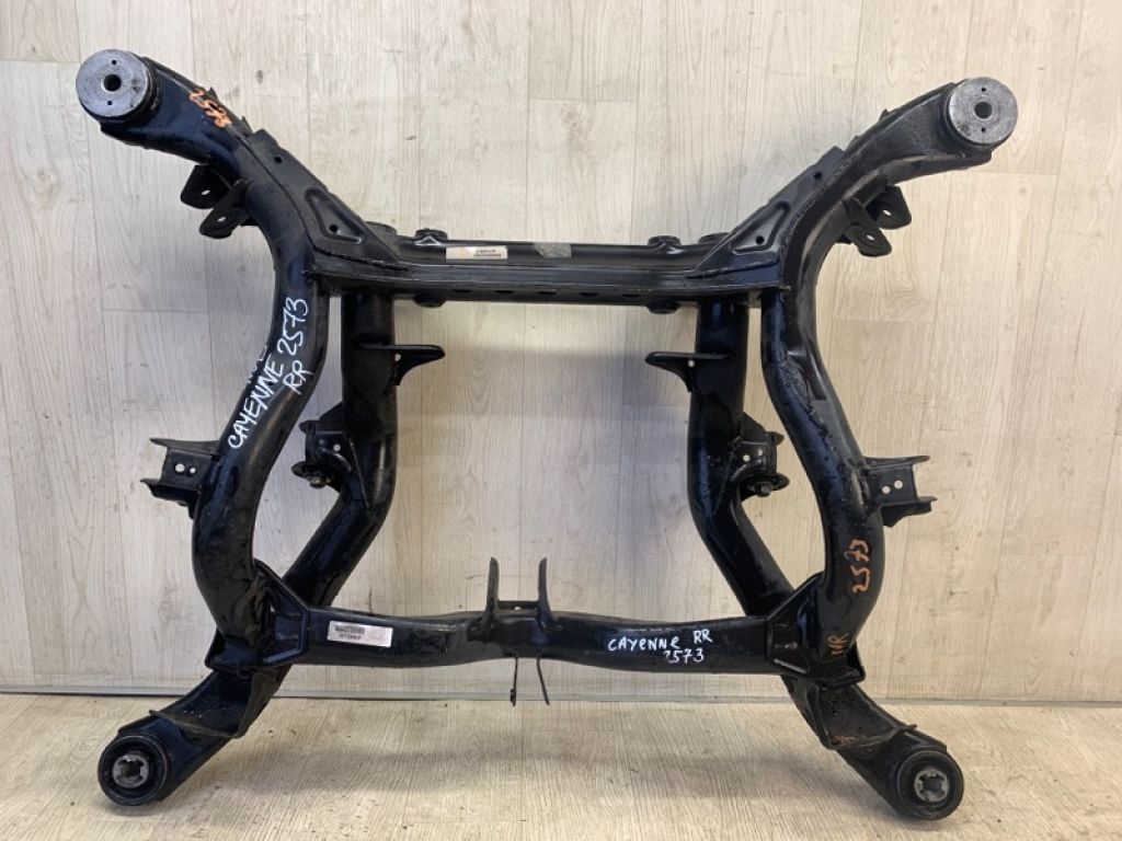 958 331 031 00 | Балка задней подвески PORSCHE CAYENNE 10-18