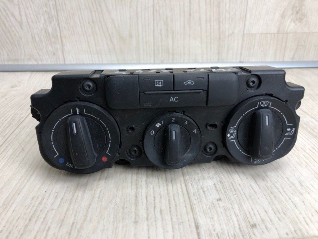 5C0 820 047 AM REH | Блок управления печкой VOLKSWAGEN JETTA USA 10-17