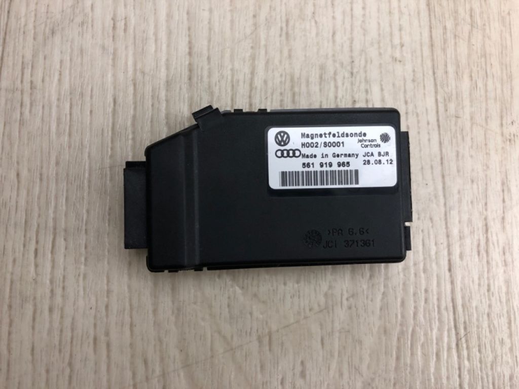 561 919 965 | Блок электронный VOLKSWAGEN PASSAT B7 11-15
