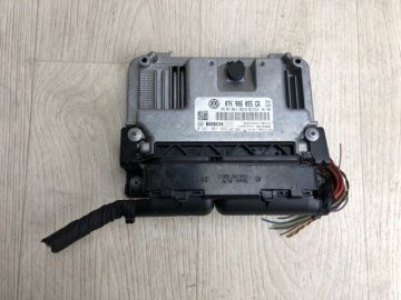 Блок керування двигуном VOLKSWAGEN PASSAT B7 11-15