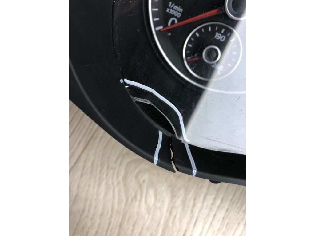 561 920 970 D | Панель приладів VOLKSWAGEN PASSAT B7 11-15 - Фото 3