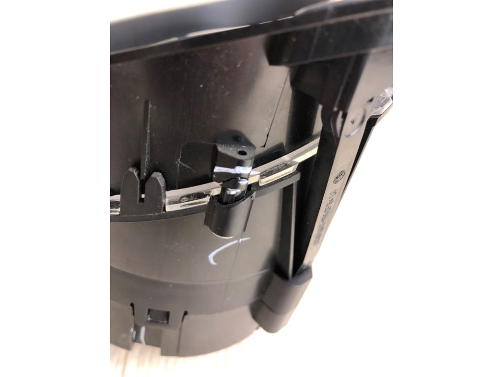 561 920 970 D | Панель приладів VOLKSWAGEN PASSAT B7 11-15 - Фото 7