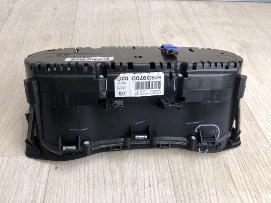 561 920 970 D | Панель приладів VOLKSWAGEN PASSAT B7 11-15 - Фото 9