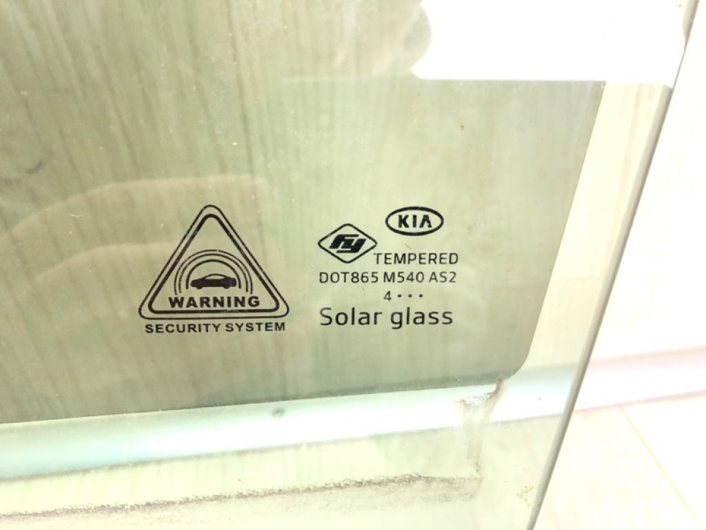 82410-C5010 | Скло дверей передн. лів. KIA SORENTO UM 14- - Фото 2
